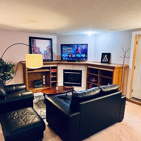 A Classic Homely Basement Suite! Chestermere Екстер'єр фото