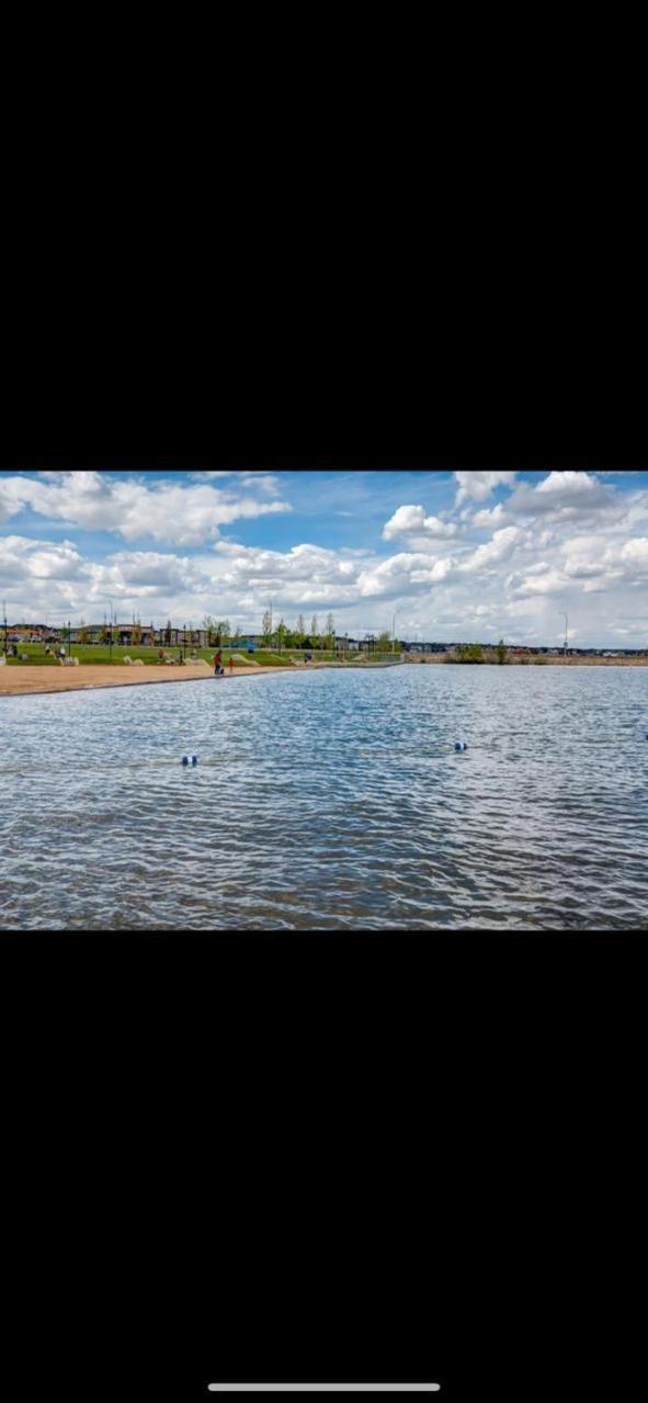 A Classic Homely Basement Suite! Chestermere Екстер'єр фото